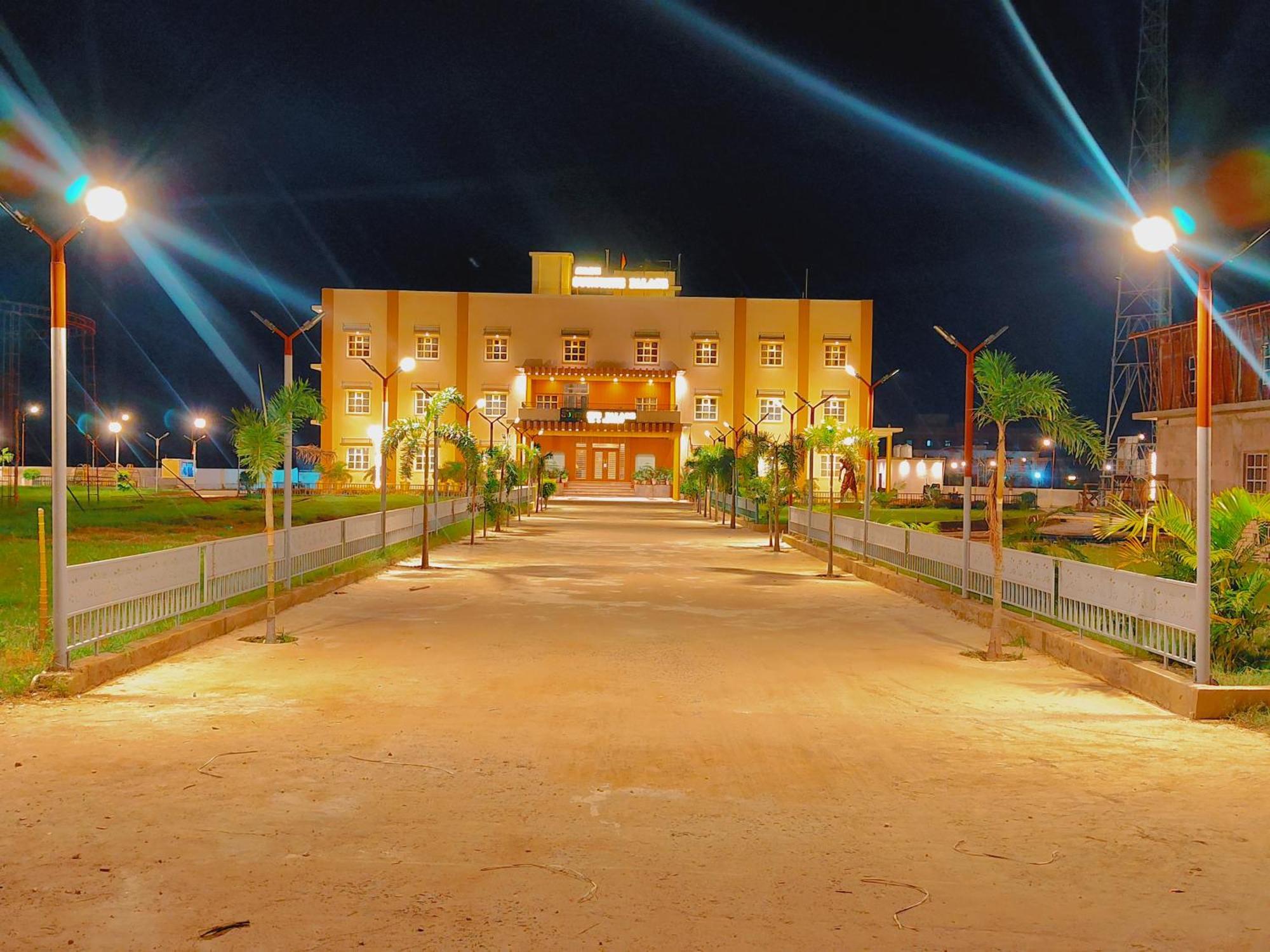 Avadh Sunshine Palace Hotel And Resort Ayodhya Екстериор снимка