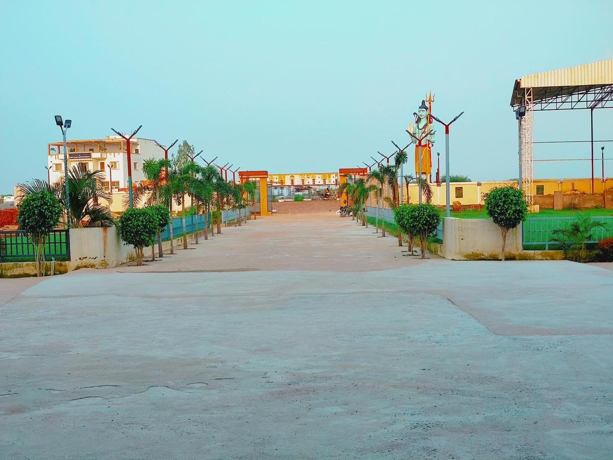Avadh Sunshine Palace Hotel And Resort Ayodhya Екстериор снимка