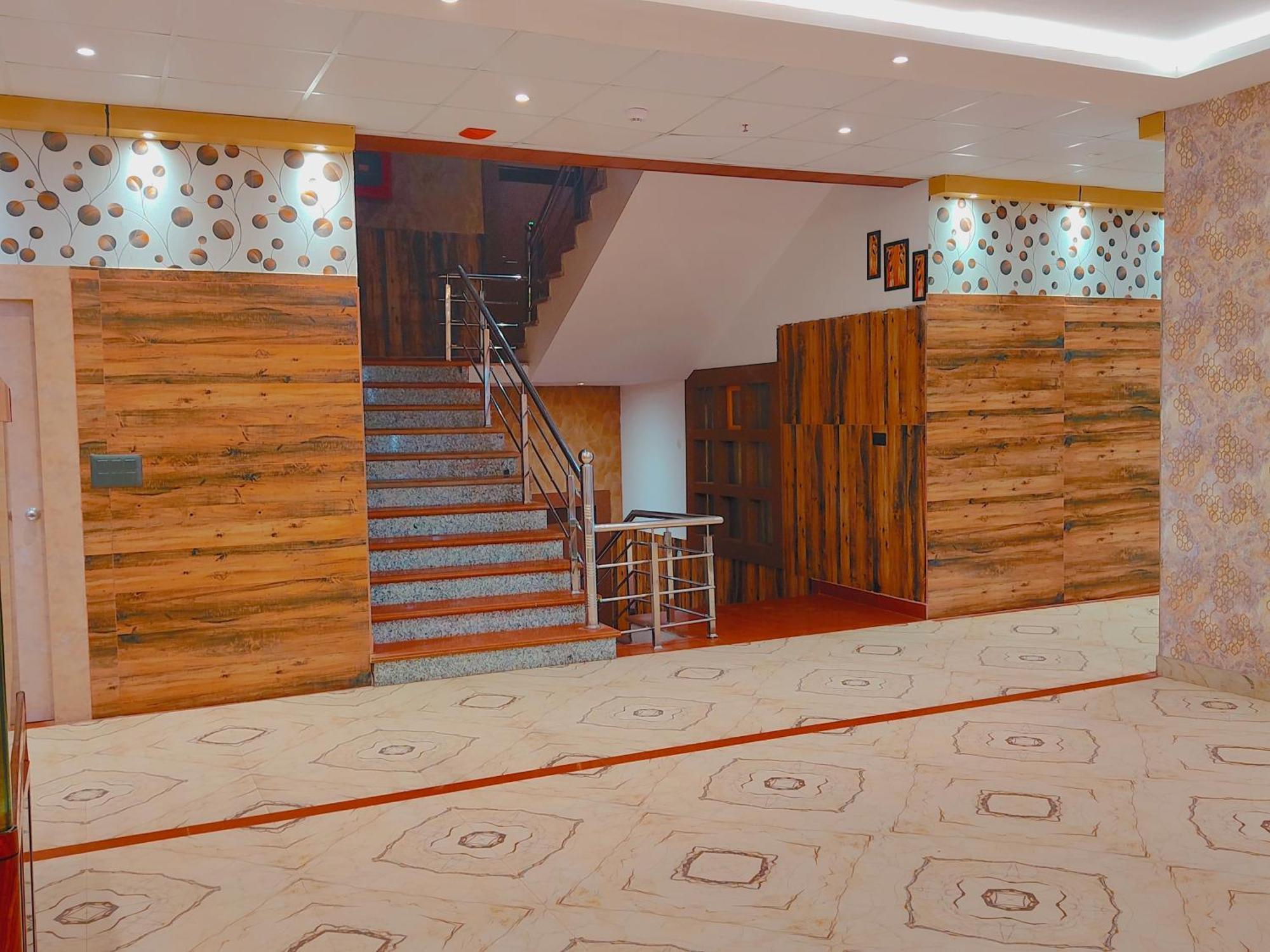 Avadh Sunshine Palace Hotel And Resort Ayodhya Екстериор снимка